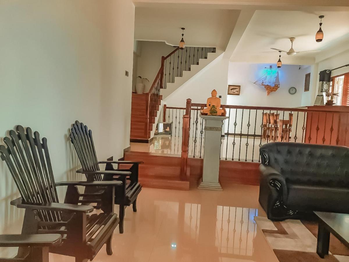 Hotel White House Ratnapura Exterior foto